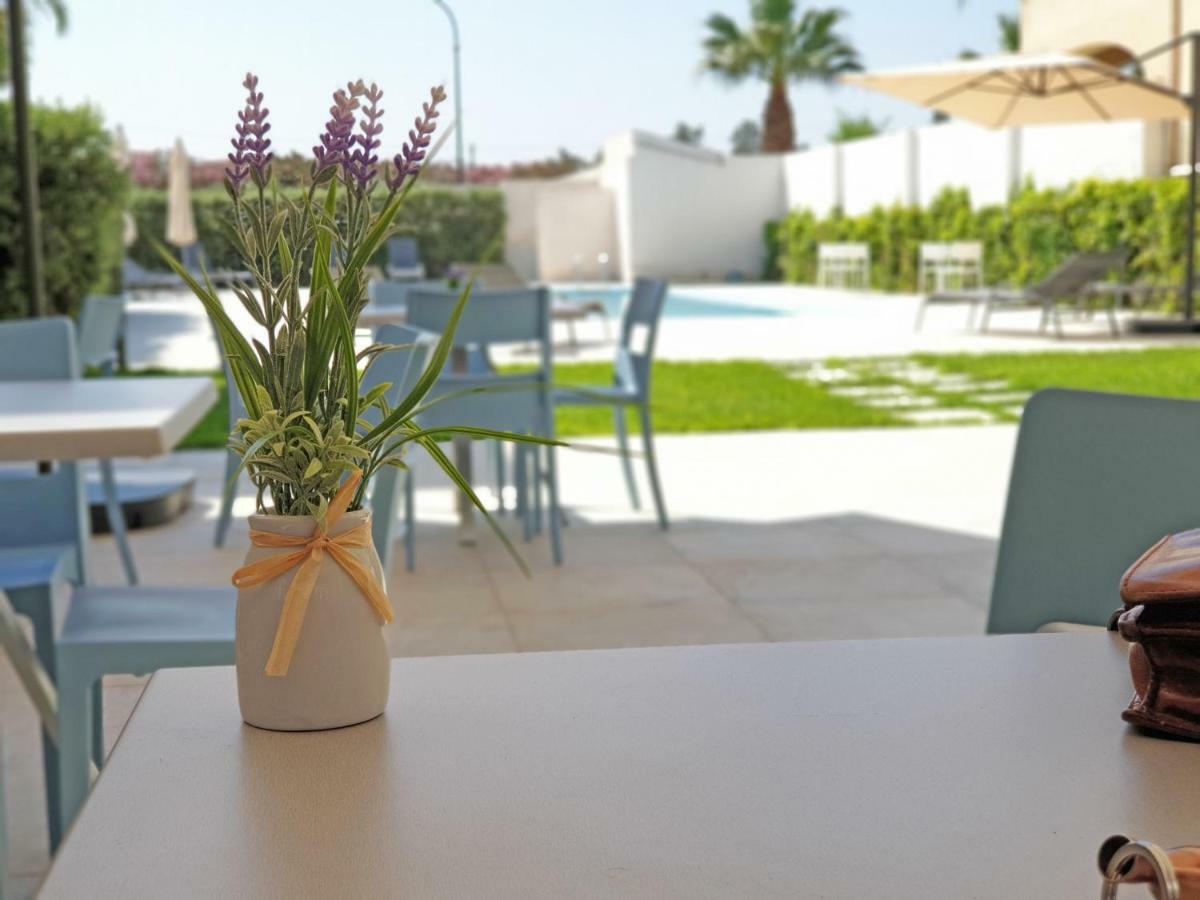 Travini Hotel Residence Марсала Екстер'єр фото